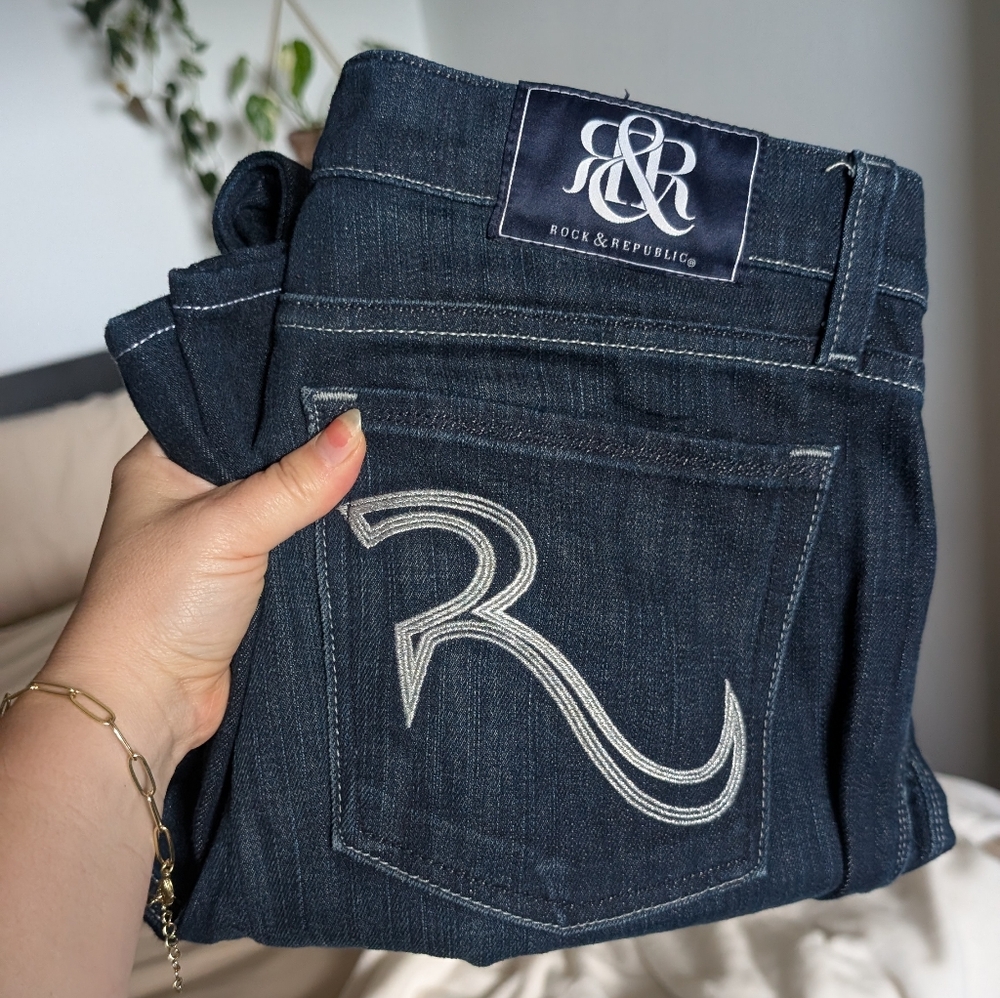 Rock & Republic Blue Straight Leg Jeans with Contrast Stitching